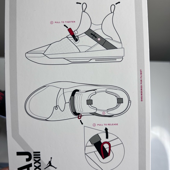 Nike Air Jordan XXXIII Black White University Red Metallic Gold woman 7-8 - Picture 9 of 10